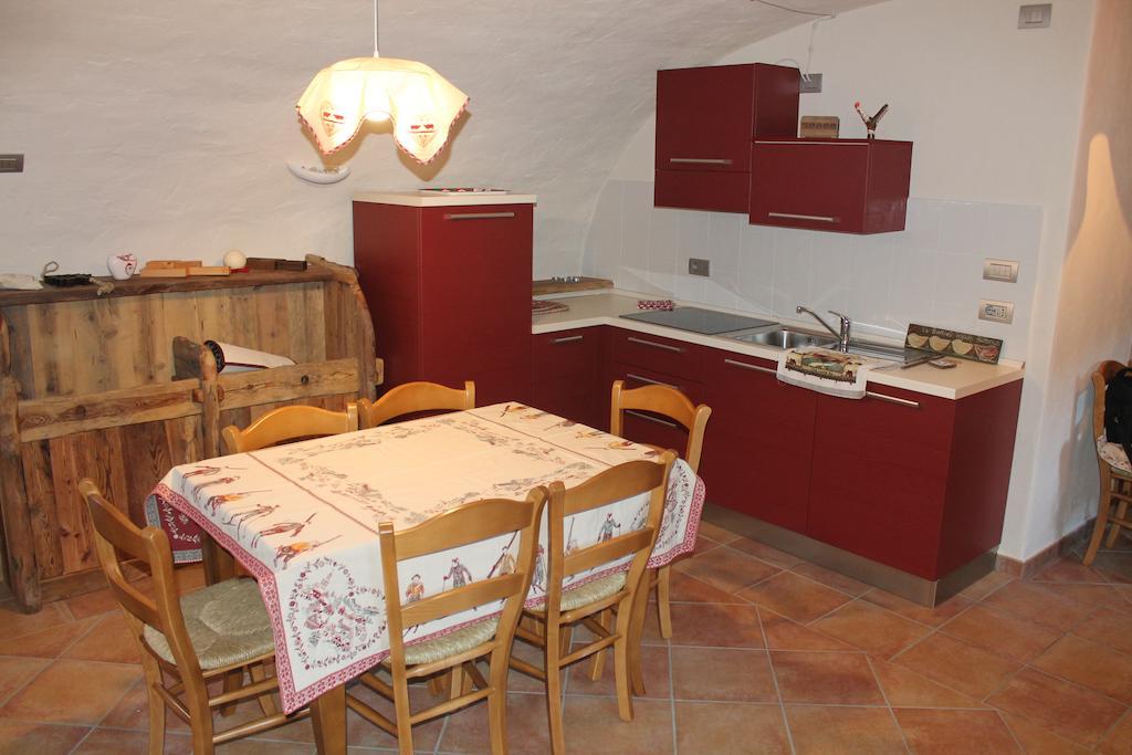 Maison Peroulaz Charvensod Δωμάτιο φωτογραφία